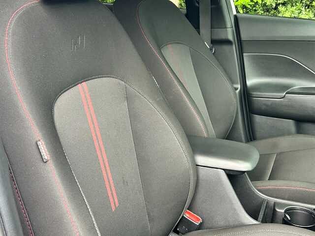 Hyundai KONA 1.0 T-GDi N Line SUV 5dr Petrol DCT Euro 6 (s/s) (120 ps) White