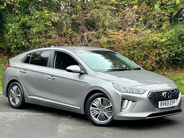 Hyundai IONIQ 1.6 h-GD GPFi 8.9kWh Premium SE Hatchback 5dr Petrol Plug-in Hybrid DCT Euro 6 (