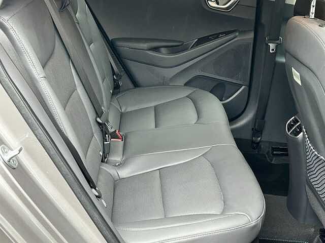 Hyundai IONIQ 1.6 h-GD GPFi 8.9kWh Premium SE Hatchback 5dr Petrol Plug-in Hybrid DCT Euro 6 (