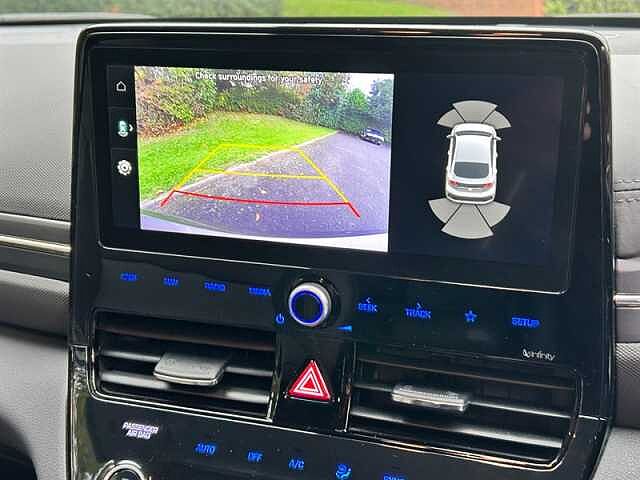 Hyundai IONIQ 1.6 h-GD GPFi 8.9kWh Premium SE Hatchback 5dr Petrol Plug-in Hybrid DCT Euro 6 (