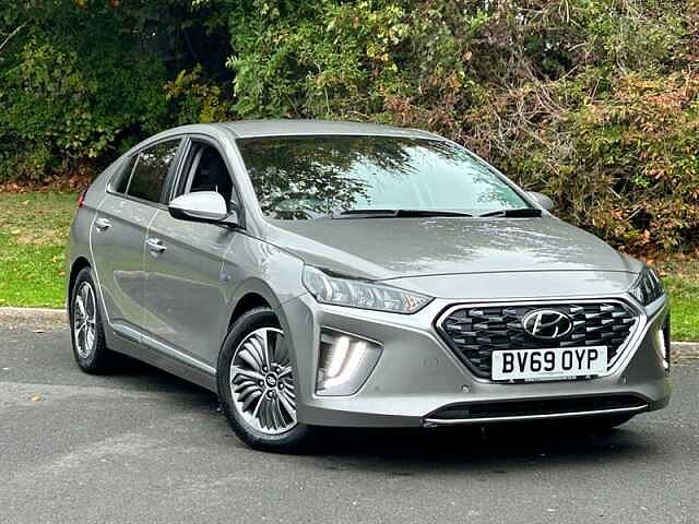 Hyundai IONIQ 1.6 h-GD GPFi 8.9kWh Premium SE Hatchback 5dr Petrol Plug-in Hybrid DCT Euro 6 (