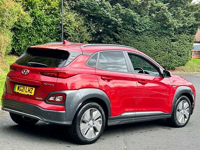 Hyundai KONA 64kWh Premium SE SUV 5dr Electric Auto (7kW Charger) (204 ps)