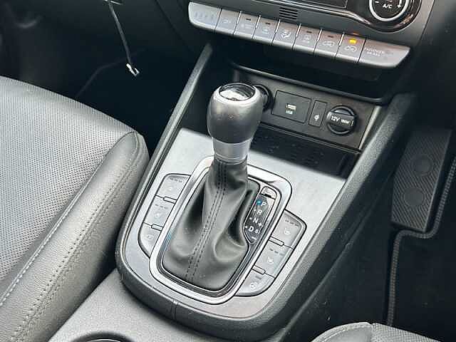 Hyundai KONA 1.6 h-GDi Ultimate SUV 5dr Petrol Hybrid DCT Euro 6 (s/s) (141 ps)