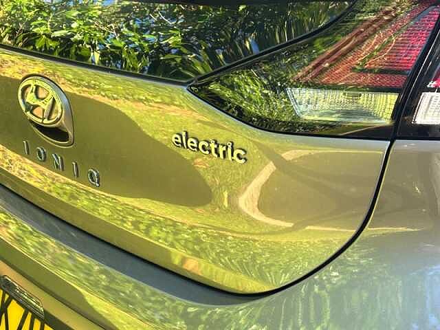 Hyundai IONIQ 38.3kWh Premium Hatchback 5dr Electric Auto (136 ps)