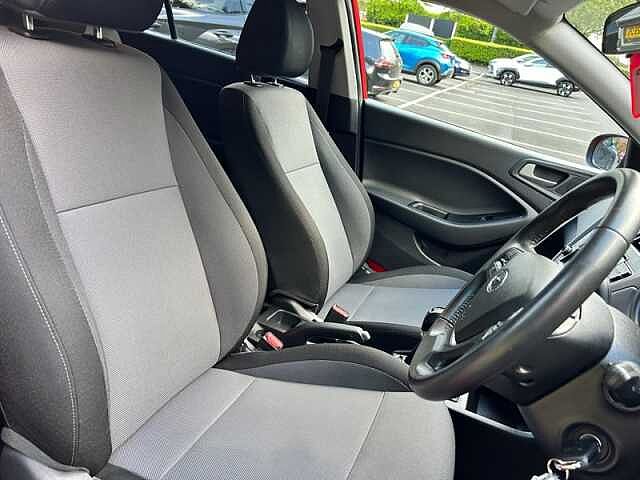 Hyundai i20 1.2 Play Hatchback 5dr Petrol Manual Euro 6 (s/s) (84 ps)
