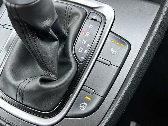 Hyundai KONA 1.6 h-GDi Premium SUV 5dr Petrol Hybrid DCT Euro 6 (s/s) (141 ps)