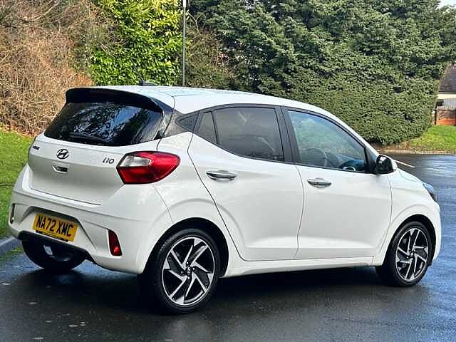 Hyundai i10 1.2 Premium Hatchback 5dr Petrol Auto Euro 6 (s/s) (84 ps)