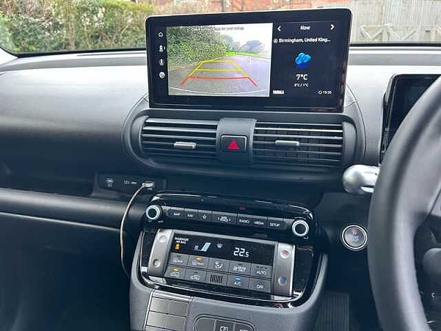 Hyundai INSTER Long Range 49kWh 01 SUV 5dr Electric Auto (115 ps)