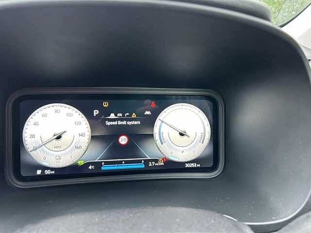 Hyundai KONA 64kWh Premium SUV 5dr Electric Auto (10.5kW Charger) (204 ps)