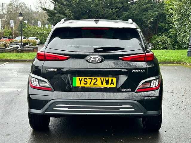 Hyundai KONA 64kWh Premium SUV 5dr Electric Auto (10.5kW Charger) (204 ps)