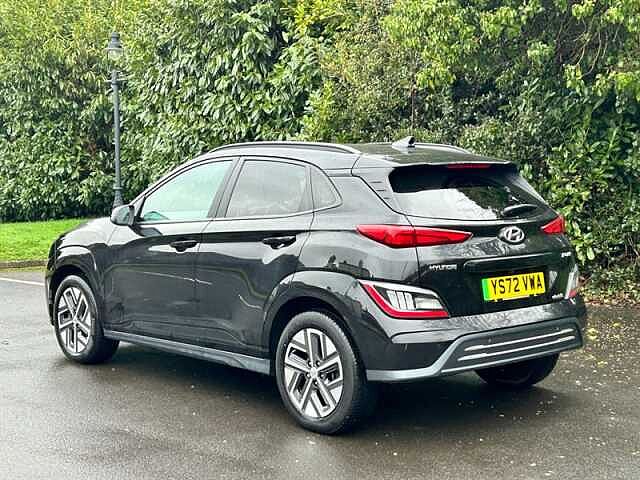 Hyundai KONA 64kWh Premium SUV 5dr Electric Auto (10.5kW Charger) (204 ps)