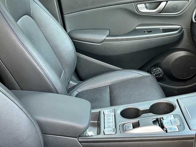 Hyundai KONA 64kWh Ultimate SUV 5dr Electric Auto (10.5kW Charger) (204 ps)