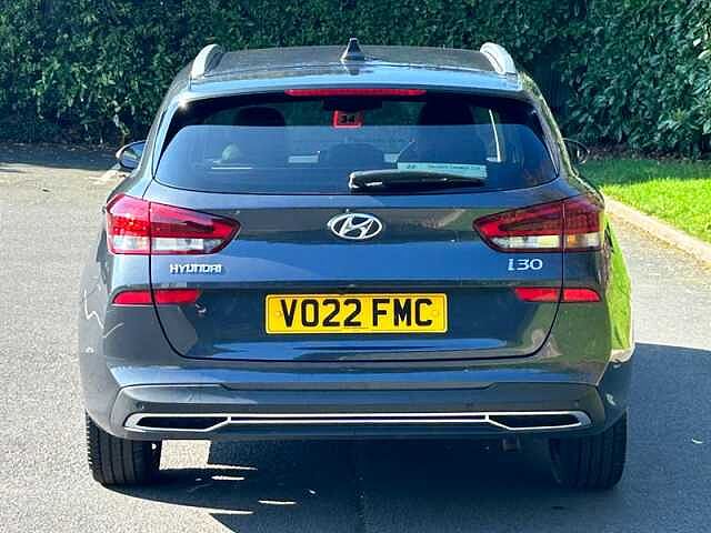 Hyundai i30 1.0 T-GDi MHEV Premium Tourer 5dr Petrol Hybrid Manual Euro 6 (s/s) (120 ps)