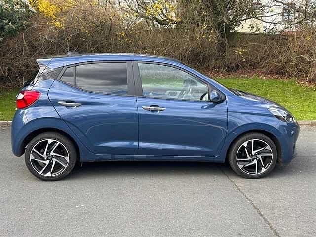Hyundai i10 1.0 Premium Hatchback 5dr Petrol Auto Euro 6 (s/s) (63 ps)