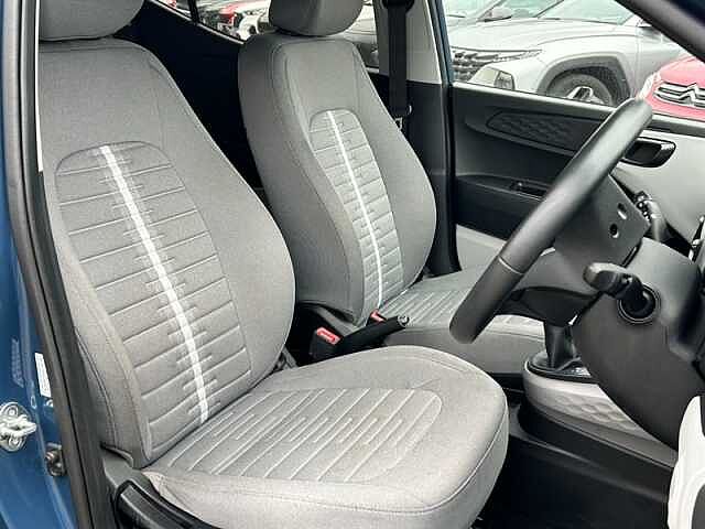 Hyundai i10 1.0 Premium Hatchback 5dr Petrol Auto Euro 6 (s/s) (63 ps)