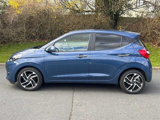 Hyundai i10 1.0 Premium Hatchback 5dr Petrol Auto Euro 6 (s/s) (63 ps)