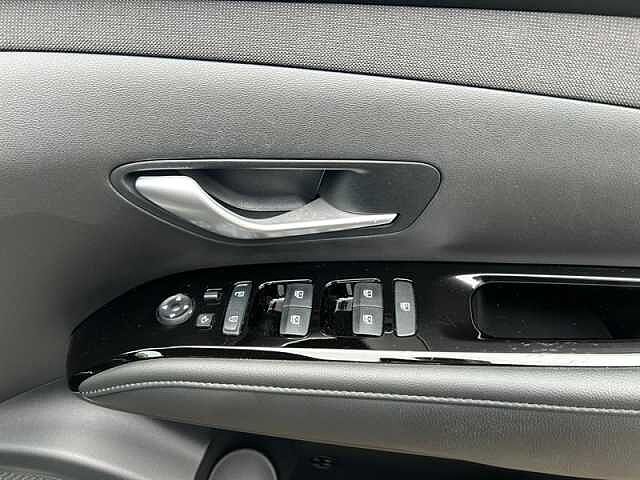 Hyundai TUCSON 1.6 h T-GDi 13.8kWh Ultimate SUV 5dr Petrol Plug-in Hybrid Auto 4WD Euro 6 (s/s)