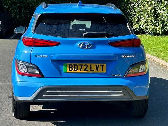 Hyundai KONA 64kWh Premium SUV 5dr Electric Auto (10.5kW Charger) (204 ps)