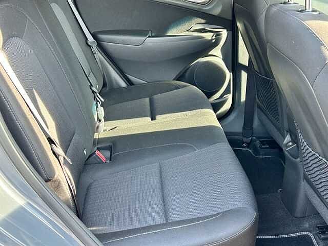 Hyundai KONA 64kWh Premium SUV 5dr Electric Auto (10.5kW Charger) (204 ps)