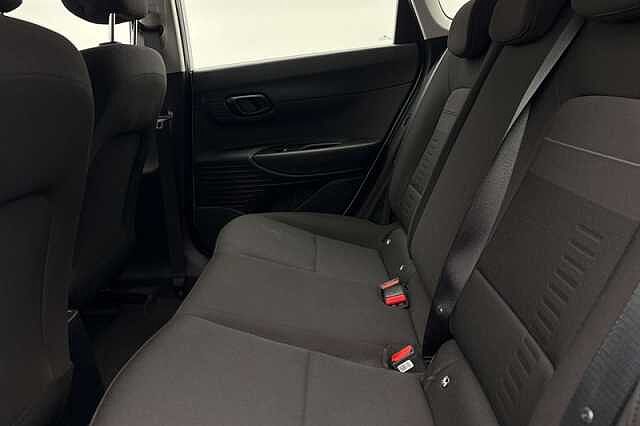 Hyundai BAYON 1.0 T-GDi Advance SUV 5dr Petrol DCT Euro 6 (s/s) (100 ps) White