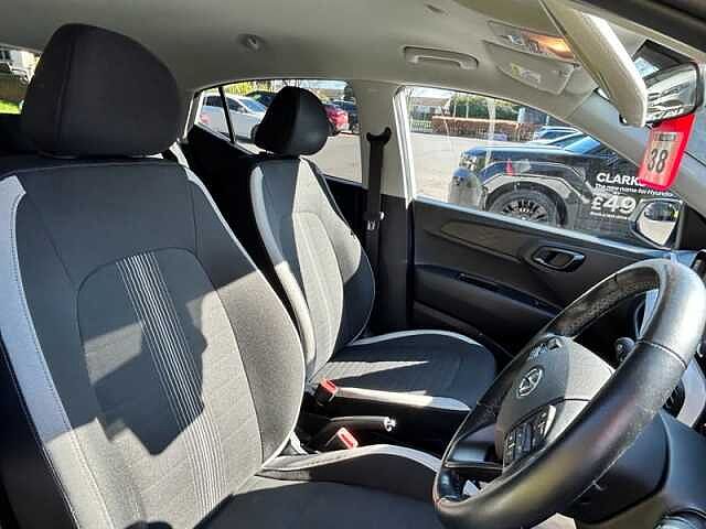 Hyundai i10 1.0 Premium Hatchback 5dr Petrol Manual Euro 6 (s/s) (67 ps)