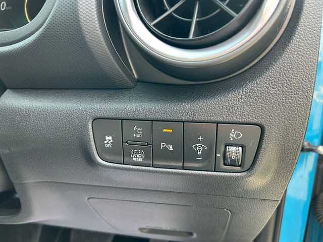 Hyundai KONA 1.6 h-GDi Ultimate SUV 5dr Petrol Hybrid DCT Euro 6 (s/s) (141 ps)