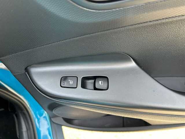 Hyundai KONA 1.6 h-GDi Ultimate SUV 5dr Petrol Hybrid DCT Euro 6 (s/s) (141 ps)