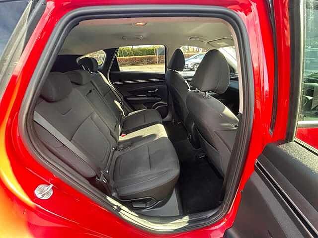Hyundai TUCSON 1.6 T-GDi SE Connect SUV 5dr Petrol Manual Euro 6 (s/s) (150 ps) Red