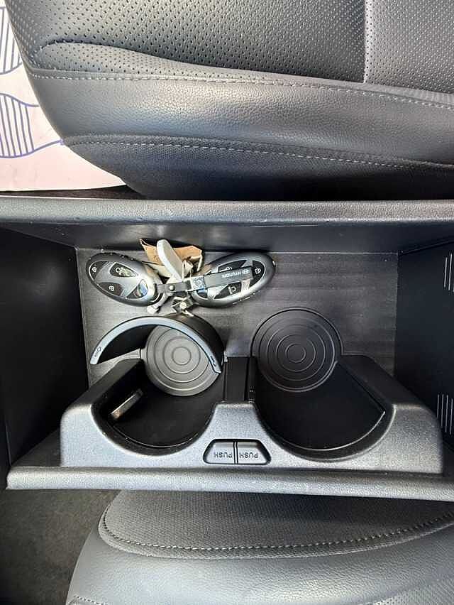 Hyundai KONA 1.6 h-GDi Ultimate SUV 5dr Petrol Hybrid DCT Euro 6 (s/s) (141 ps)