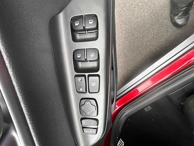 Hyundai KONA 64kWh Premium SE SUV 5dr Electric Auto (204 ps)