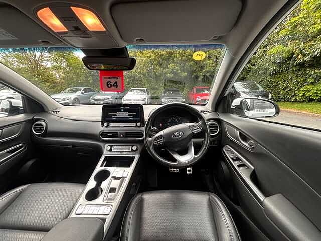 Hyundai KONA 64kWh Premium SE SUV 5dr Electric Auto (7kW Charger) (204 ps)