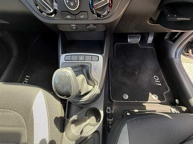 Hyundai i10 1.0 SE Connect Hatchback 5dr Petrol Auto Euro 6 (s/s) (67 ps)
