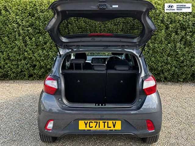 Hyundai i10 1.2 Premium Hatchback 5dr Petrol Manual Euro 6 (s/s) (84 ps)
