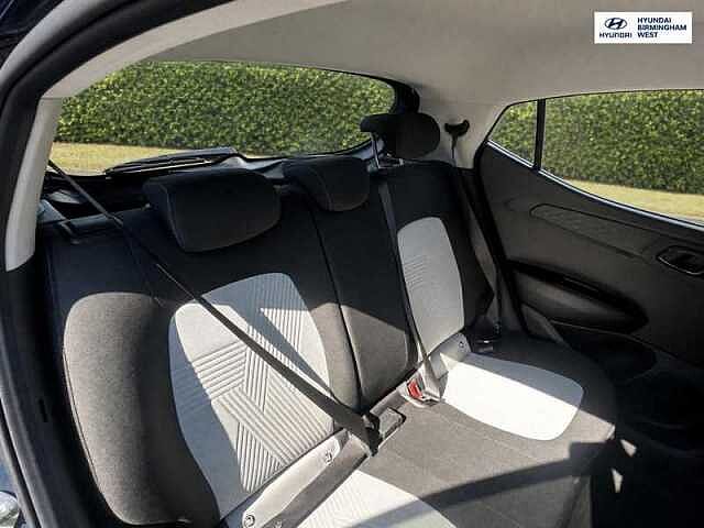 Hyundai i10 1.2 Premium Hatchback 5dr Petrol Manual Euro 6 (s/s) (84 ps)