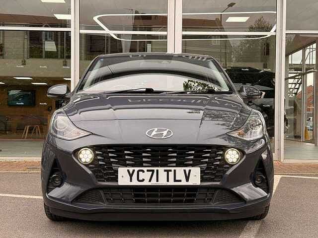 Hyundai i10 1.2 Premium Hatchback 5dr Petrol Manual Euro 6 (s/s) (84 ps)