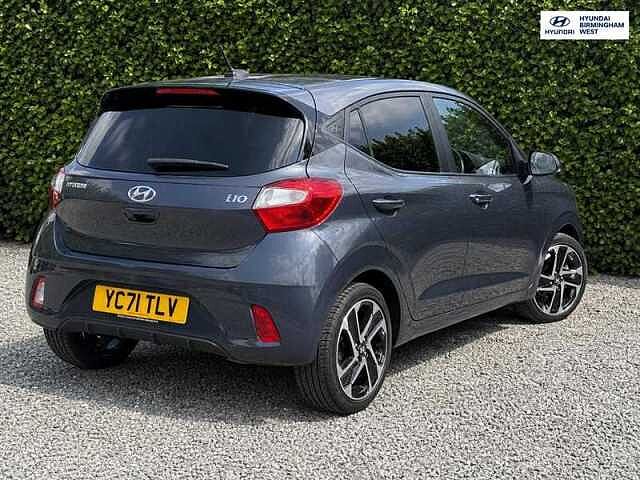 Hyundai i10 1.2 Premium Hatchback 5dr Petrol Manual Euro 6 (s/s) (84 ps)