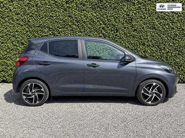 Hyundai i10 1.2 Premium Hatchback 5dr Petrol Manual Euro 6 (s/s) (84 ps)