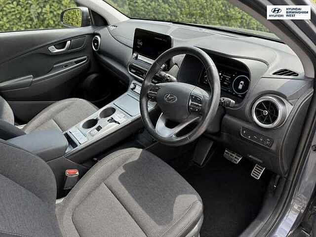 Hyundai KONA 64kWh Premium SUV 5dr Electric Auto (10.5kW Charger) (204 ps)