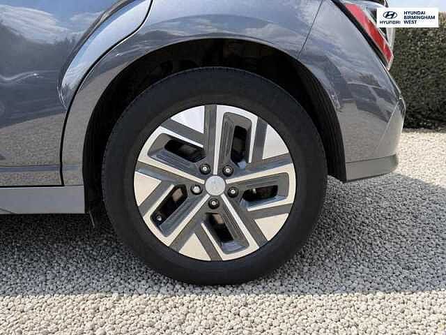 Hyundai KONA 64kWh Premium SUV 5dr Electric Auto (10.5kW Charger) (204 ps)