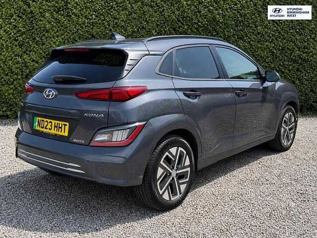 Hyundai KONA 64kWh Premium SUV 5dr Electric Auto (10.5kW Charger) (204 ps)