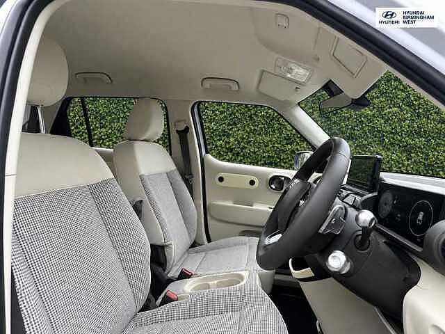 Hyundai INSTER Long Range 49kWh 02 SUV 5dr Electric Auto (115 ps)
